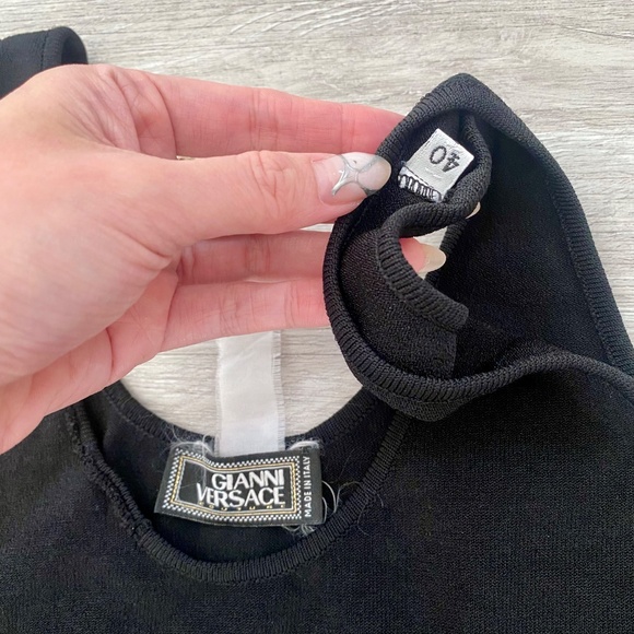 Vintage Y2K 2000s Gianni Versace Slashed Cutout Black Stretch Knit Tank Top - Picture 4 of 5